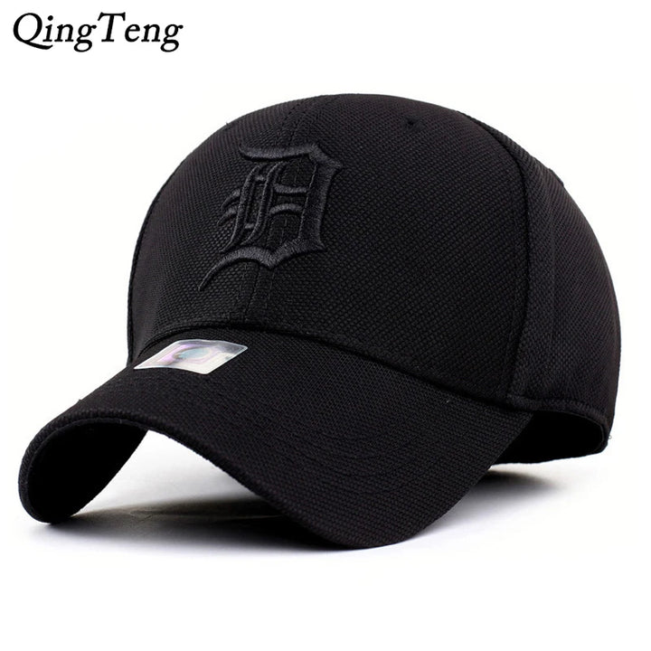 Black Fitted Closed Full Baseball Cap